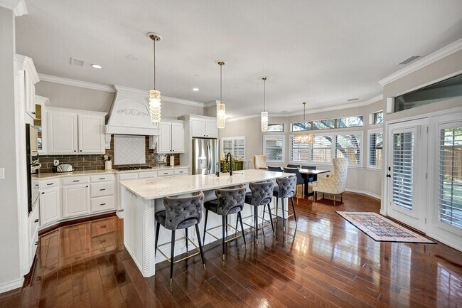 Building Photo - 5 Muirfield Dr