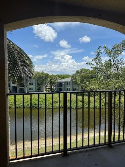 Building Photo - 4151 San Marino Blvd