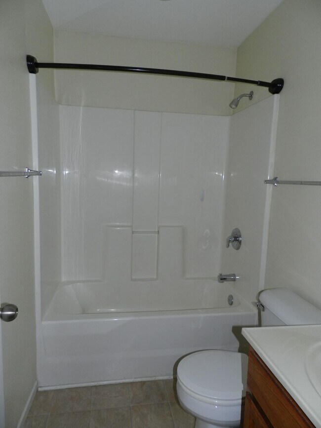 Building Photo - 222 Settlers Pass