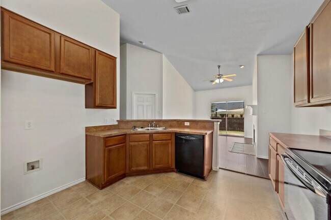 Building Photo - 7509 Burton Ln