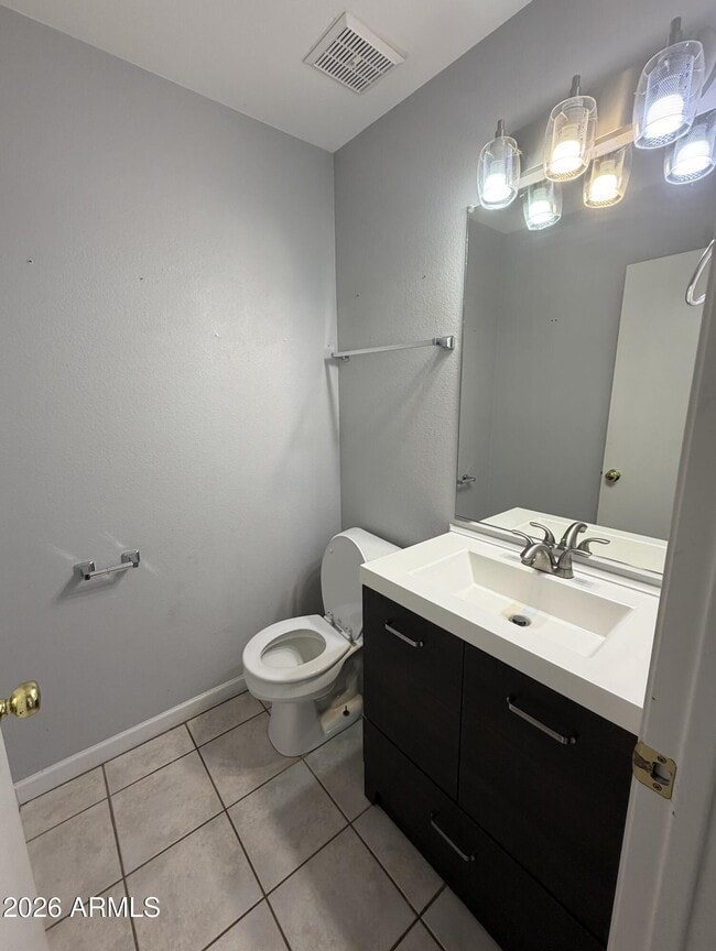 Building Photo - 728 E Rose Marie Ln