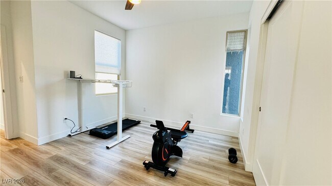 Building Photo - 9836 Starlight Ridge Ave