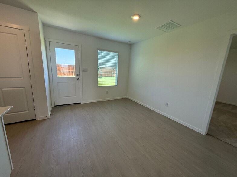 Building Photo - 3209 Tokara St