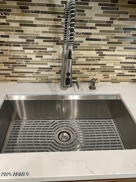 Building Photo - 6621 E Kelton Ln