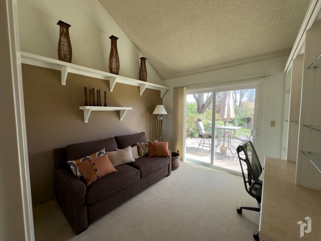 Building Photo - Beautiful Cal Park Rental Property!
