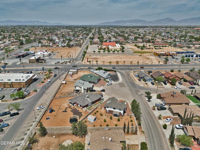 Building Photo - 11726 Stone Castle Dr