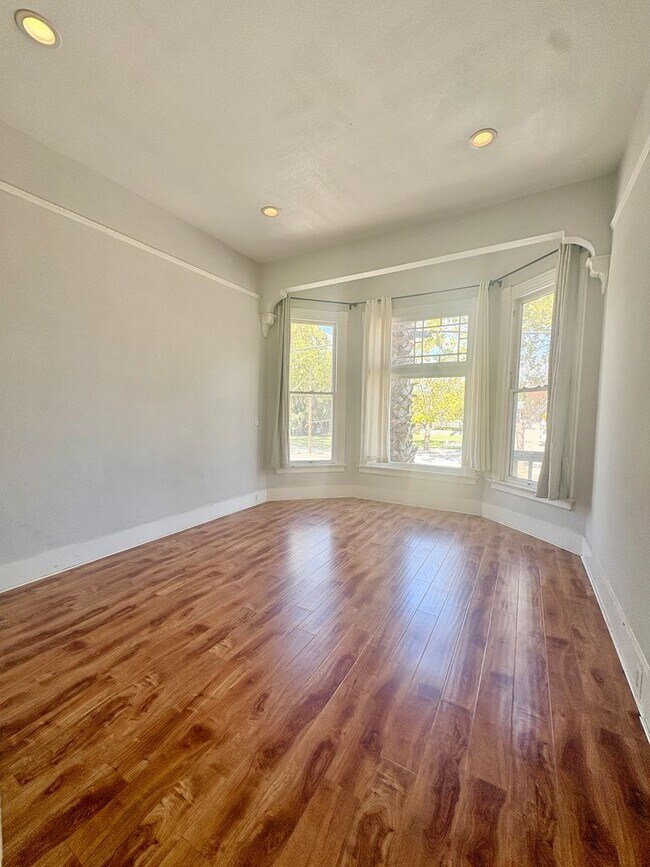 Building Photo - 446 W San Fernando St