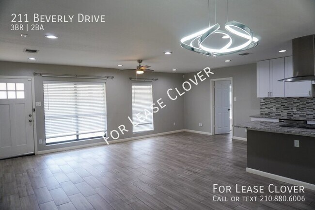 Building Photo - 211 Beverly Dr