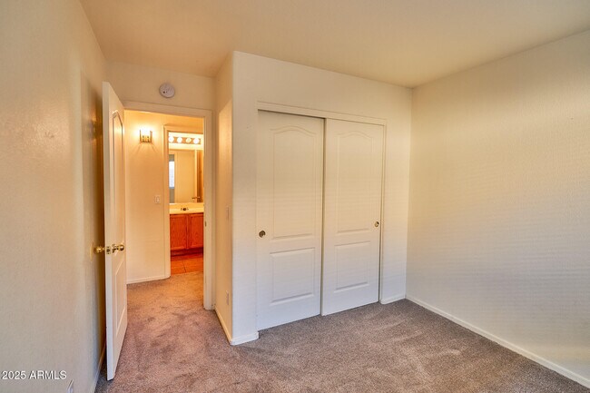 Building Photo - 30496 Maple Chase Dr