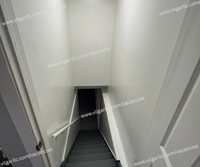 Building Photo - 5109-5111 W 78th Ln