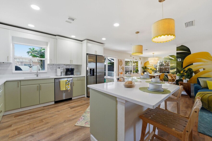 Building Photo - 3201 Southern Pkwy W