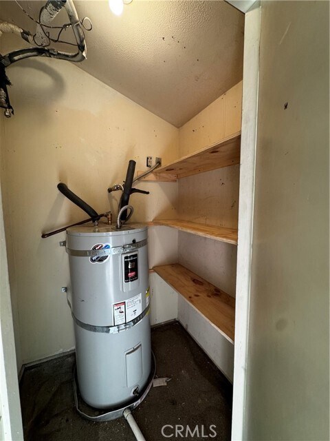 Building Photo - 26312 Los Viveros