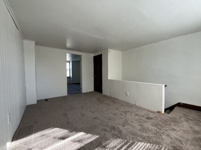 Building Photo - 934 S 21st St