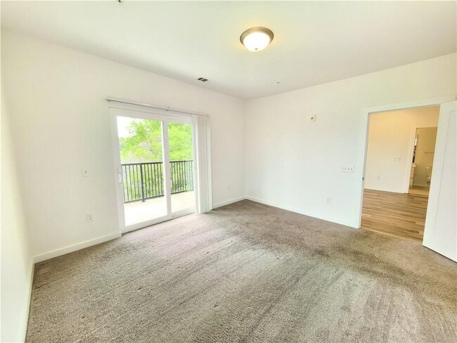 Building Photo - 525 Parkway Dr