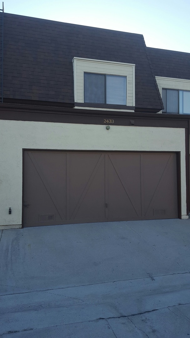 Building Photo - Spacious Two Bedroom Townhouse in Torrance...