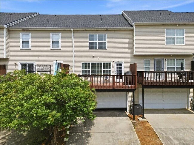 Building Photo - 3353 Parc Dr SW