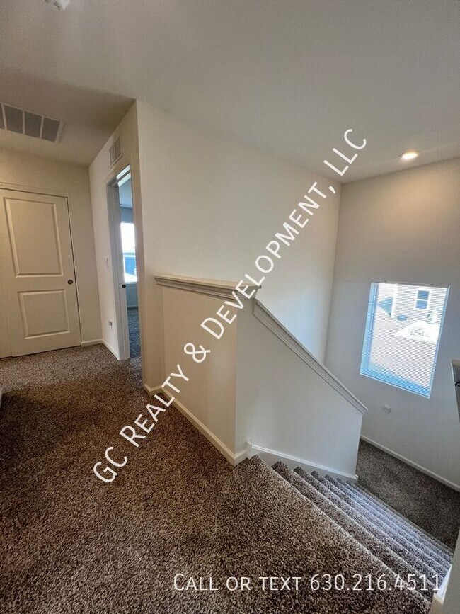 Building Photo - 3233 Lehman Crossing