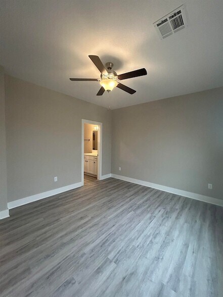 Building Photo - 12817 E Blake St