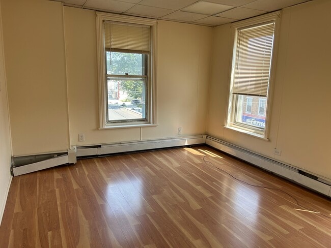 Building Photo - 701 Whittaker Ave