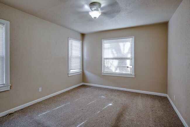Building Photo - 3 Bedroom 1 bath in the Heart of Lubbock!
