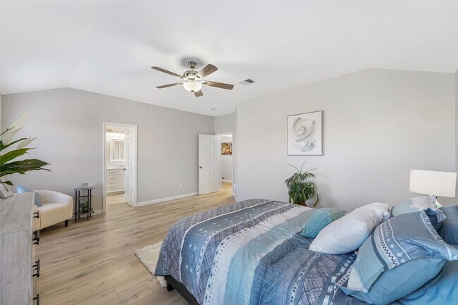 Building Photo - 2608 Glenhaven Dr