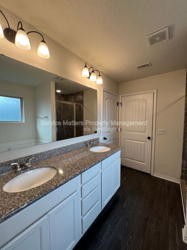 Building Photo - 4410 Thistle Pine Ct