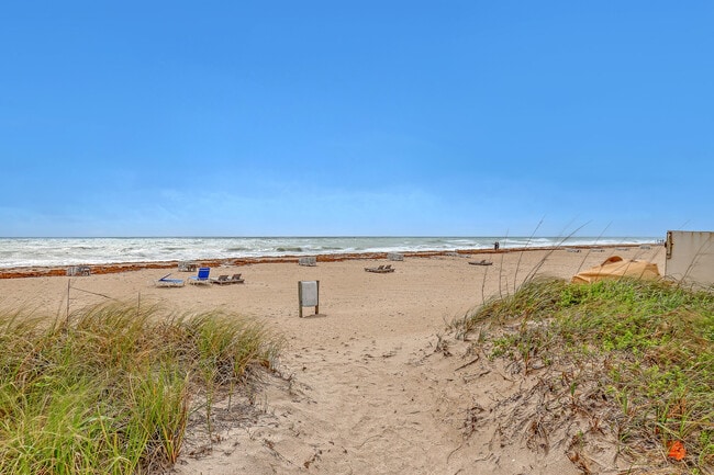 Building Photo - 125 S Ocean Ave