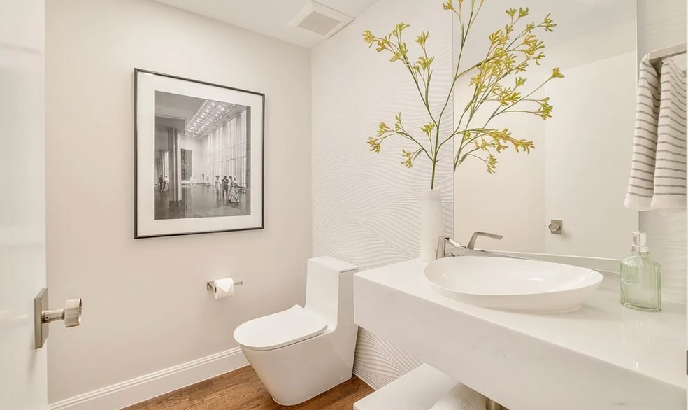 Building Photo - 1590 Little Raven St