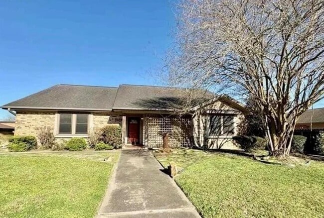 Primary Photo - 1218 Meadowridge Dr