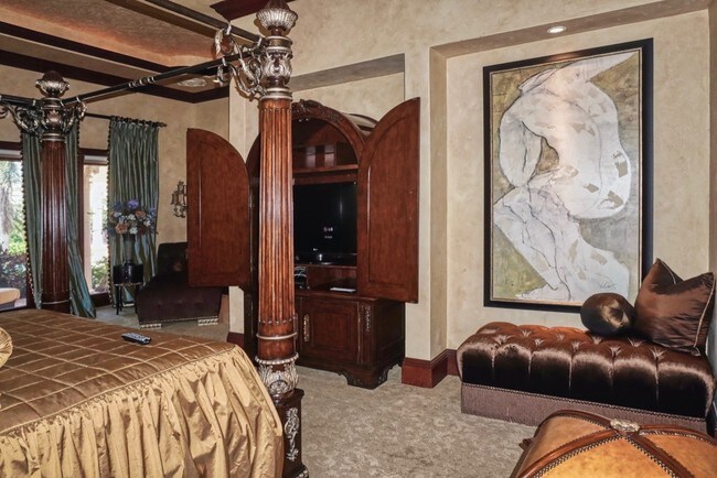 Building Photo - 1363 Oceanview Dr