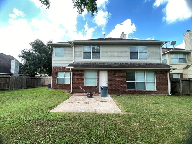 Building Photo - 15706 Springfield Dr