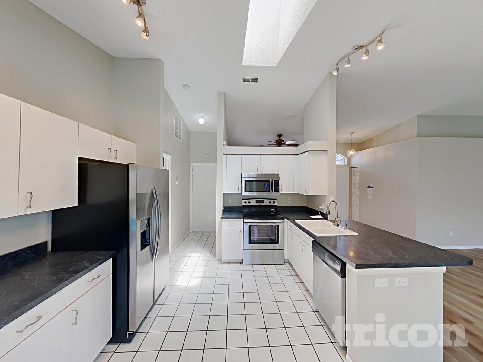 Building Photo - 6209 61st Ct E