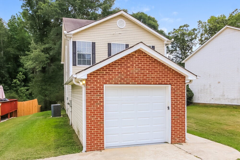 Building Photo - 1660 Riverchase Cir NE