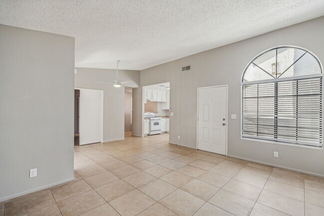 Building Photo - 31635 Avenida Maravilla