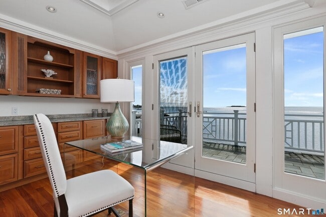 Building Photo - 34 Shorehaven Rd