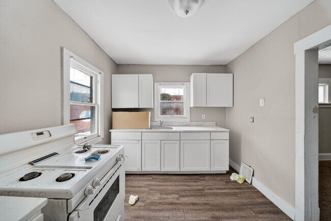 Building Photo - Charming 3BR House in Cleveland