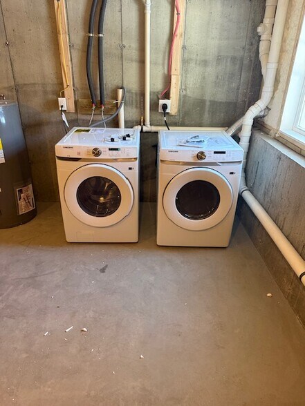 Building Photo - 27 Baker St