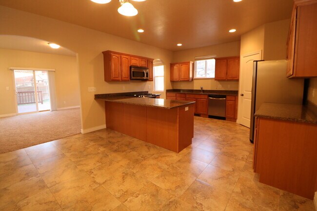 Building Photo - Traverse Mountain Home