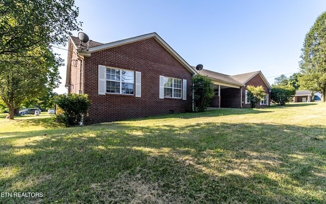 Building Photo - 4622 Ventura Dr