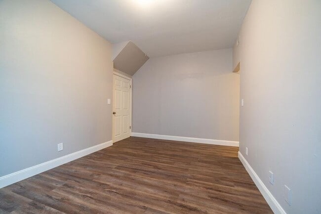 Building Photo - 3334 Maize Rd