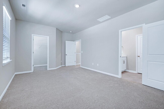 Building Photo - 2229 Horton Pk Dr