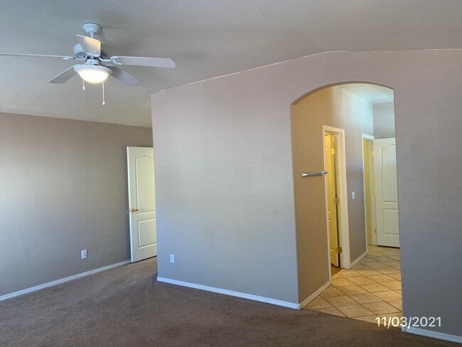 Building Photo - 4964 E Catalina Ct
