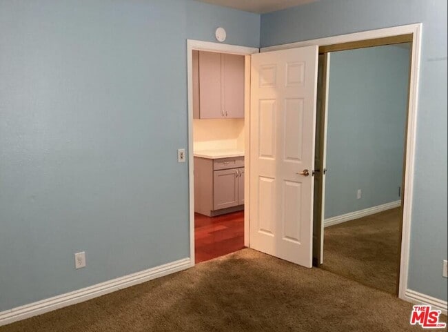Building Photo - 2657 Sandstone Ct