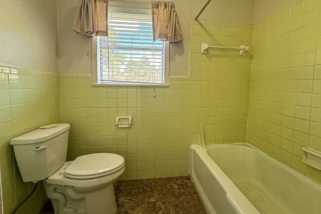 Building Photo - 51 -A Paul Dixon Rd