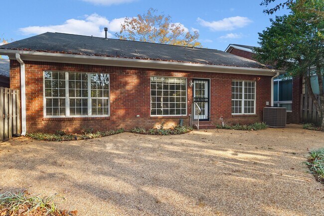 Building Photo - Verner School Zone - Fox Ridge Subdivision