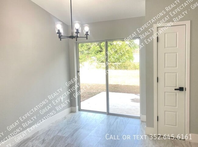 Building Photo - 13679 SE 52nd Ct