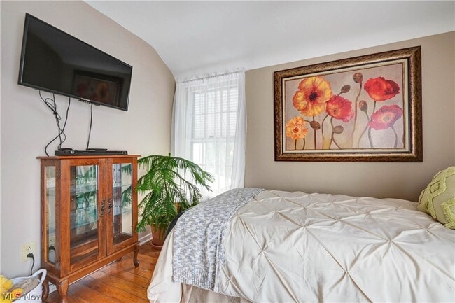 Building Photo - 1501 E 248th St