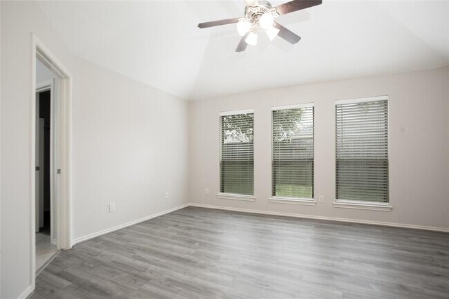 Building Photo - 27522 Gatlin Ln