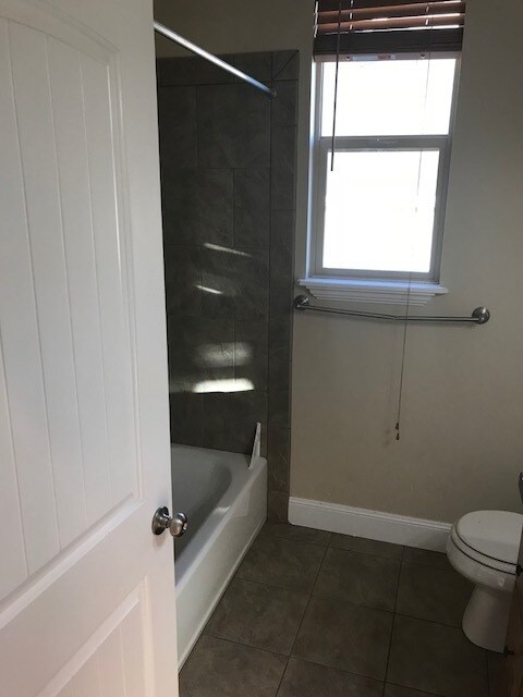 Building Photo - 6 Bd/3 Ba Single Family Home in West Haven