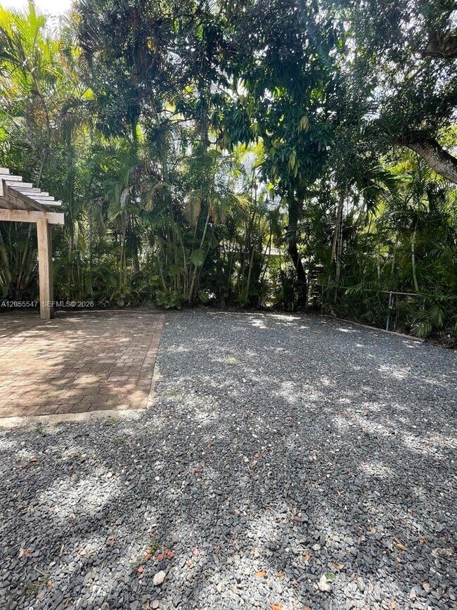 Building Photo - 828 Lorca St